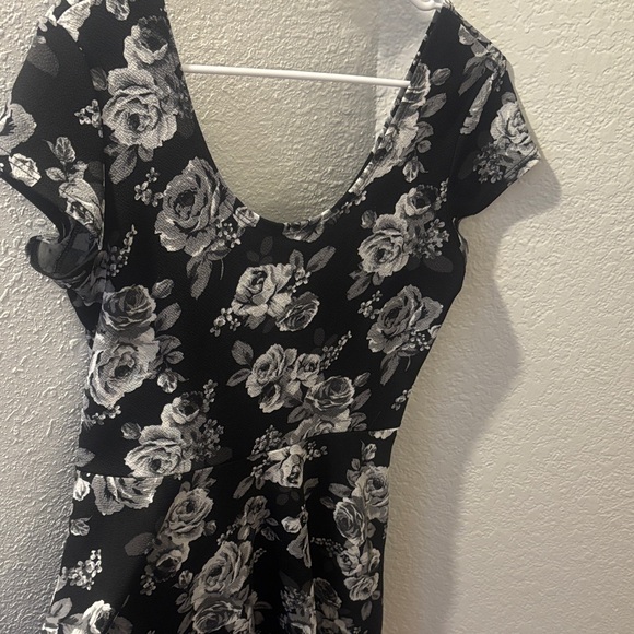 Mini Dress - Picture 2 of 4